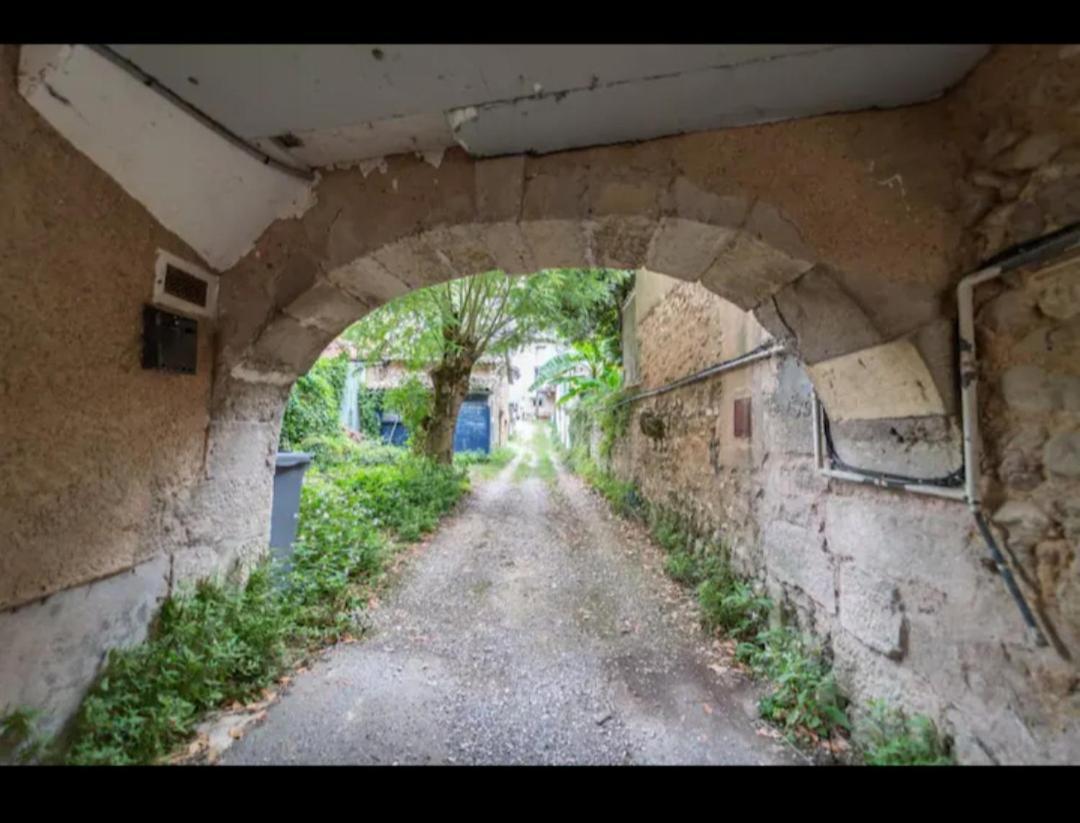Maison Troglodyte Poitiers Exterior photo