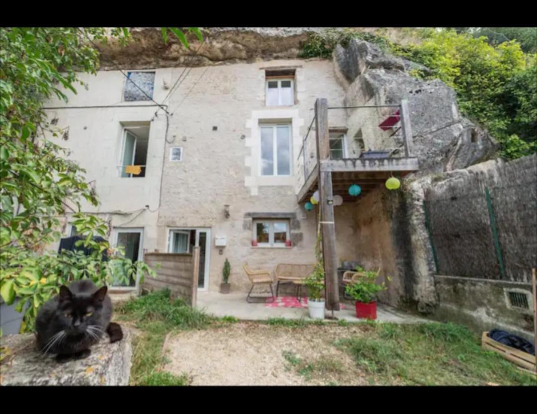 Maison Troglodyte Poitiers Exterior photo